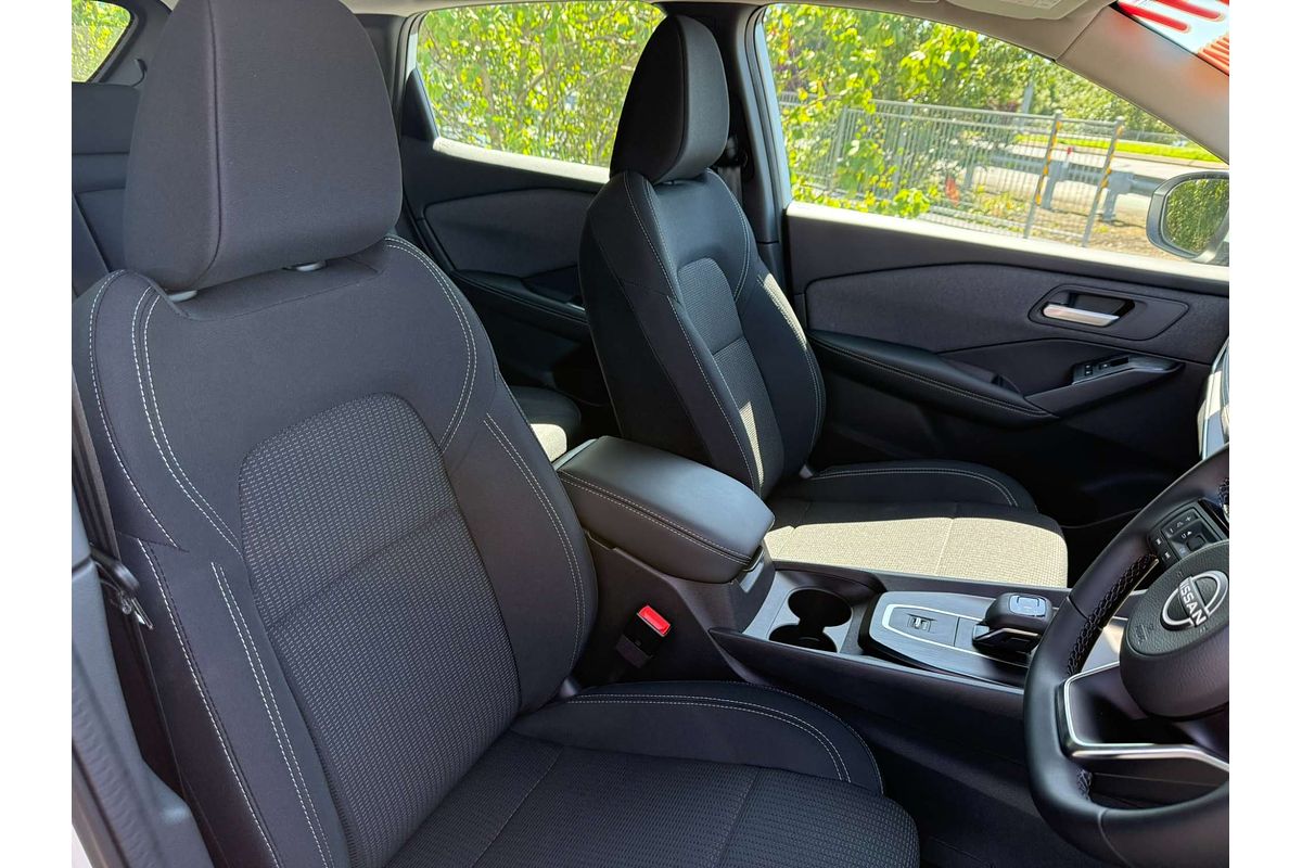 2025 Nissan QASHQAI ST J12