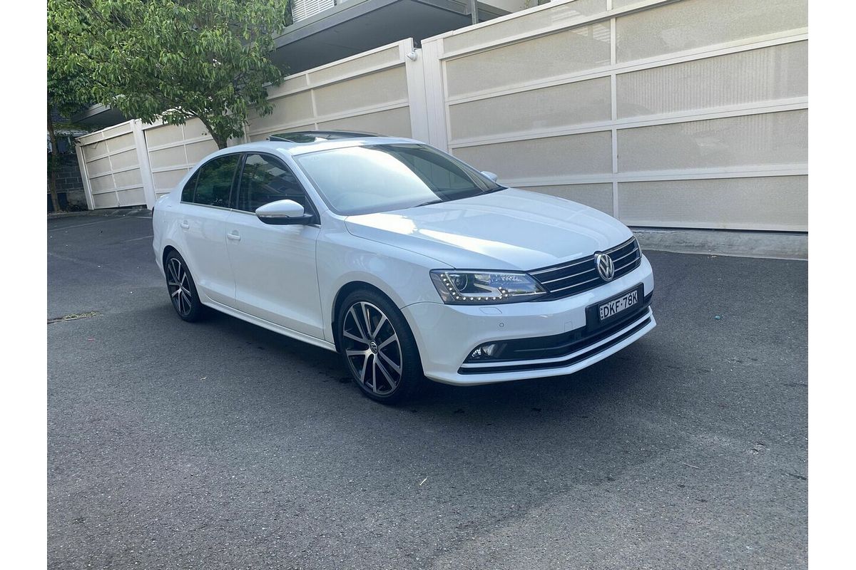 2016 Volkswagen Jetta 155TSI Highline Sport 1B