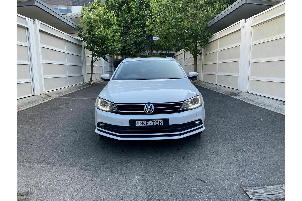 2016 Volkswagen Jetta 155TSI Highline Sport 1B