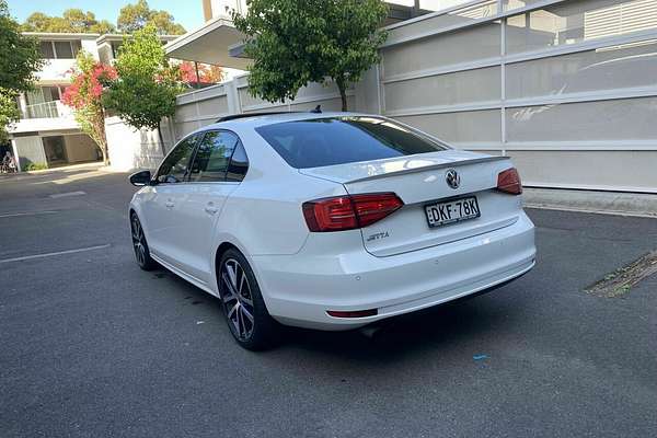 2016 Volkswagen Jetta 155TSI Highline Sport 1B