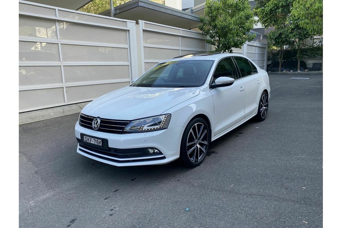2016 Volkswagen Jetta 155TSI Highline Sport 1B