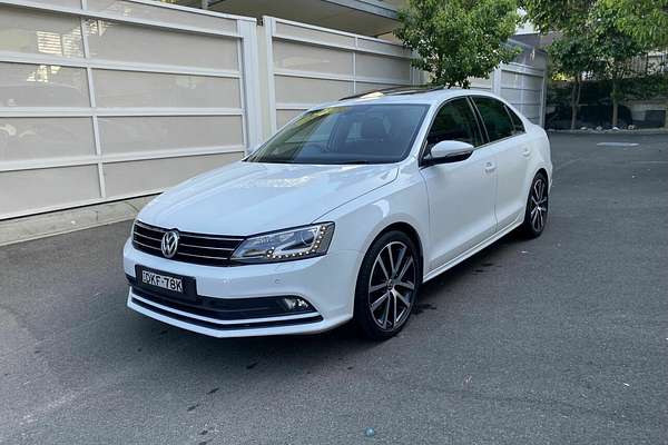2016 Volkswagen Jetta 155TSI Highline Sport 1B