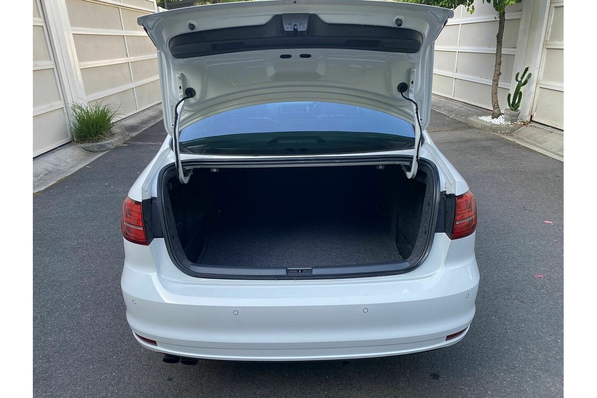 2016 Volkswagen Jetta 155TSI Highline Sport 1B