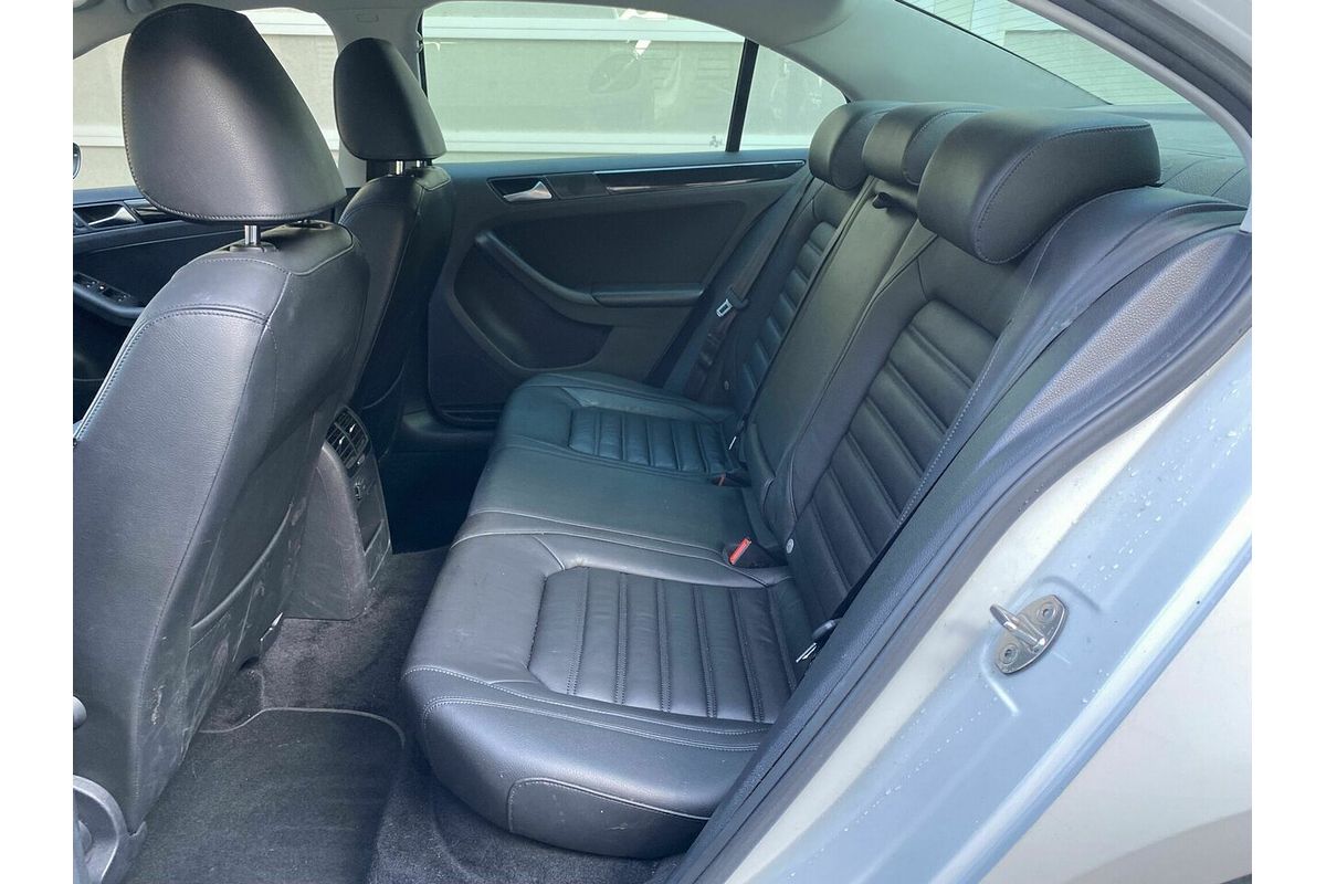 2016 Volkswagen Jetta 155TSI Highline Sport 1B