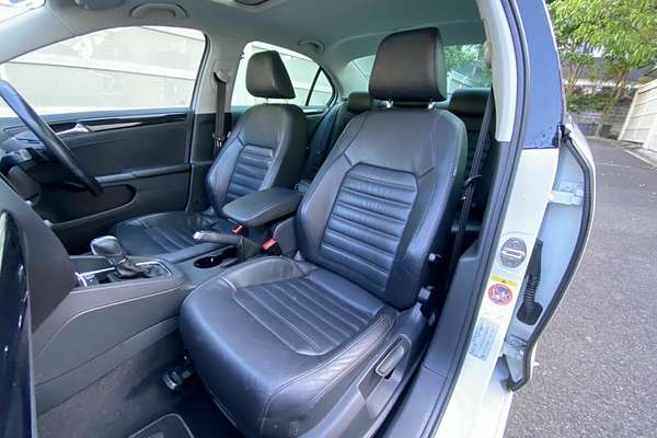 2016 Volkswagen Jetta 155TSI Highline Sport 1B