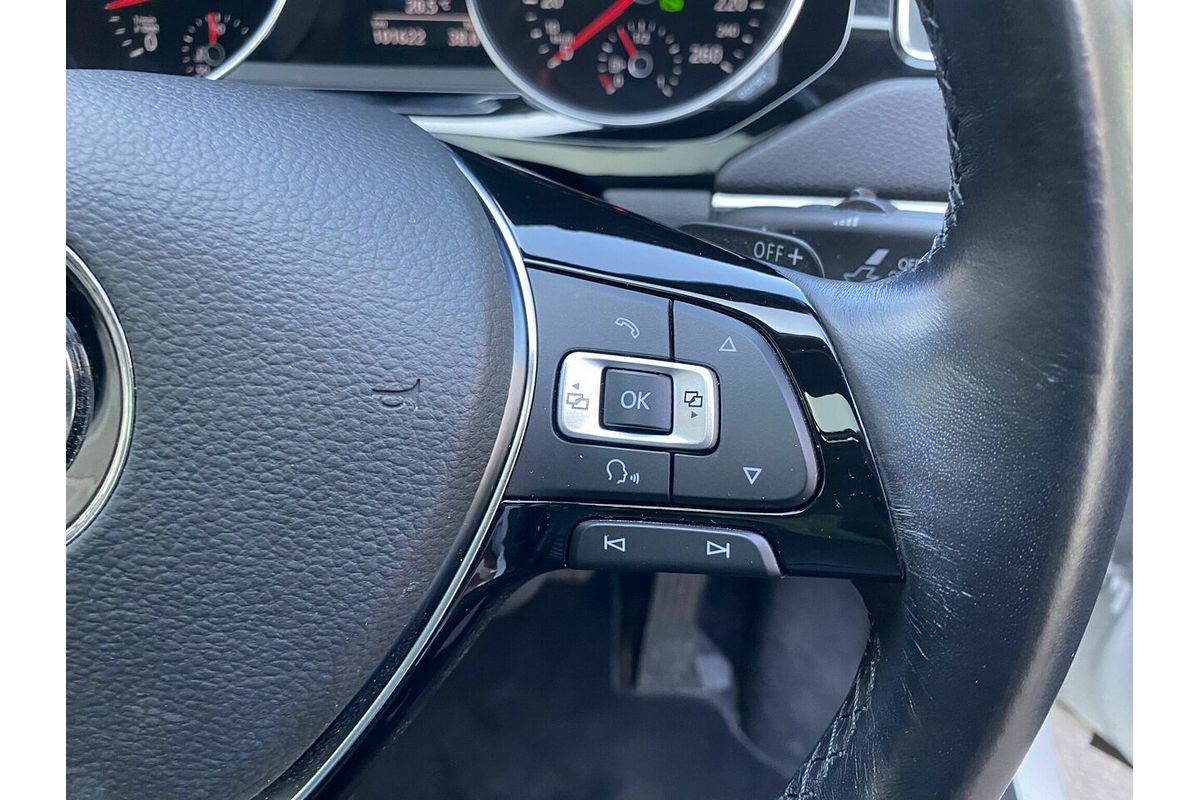 2016 Volkswagen Jetta 155TSI Highline Sport 1B