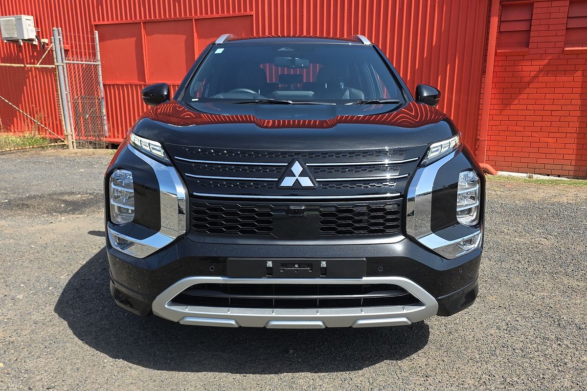 2023 Mitsubishi Outlander Exceed Tourer ZM