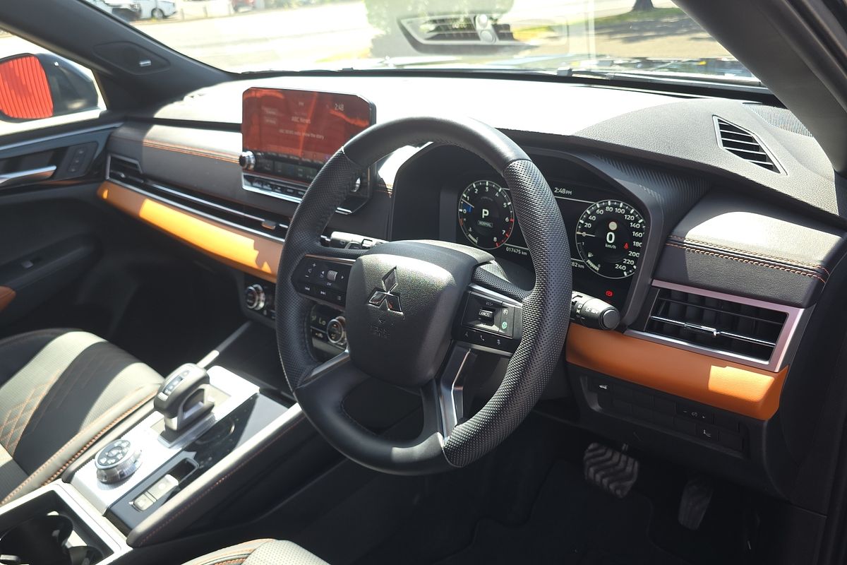 2023 Mitsubishi Outlander Exceed Tourer ZM