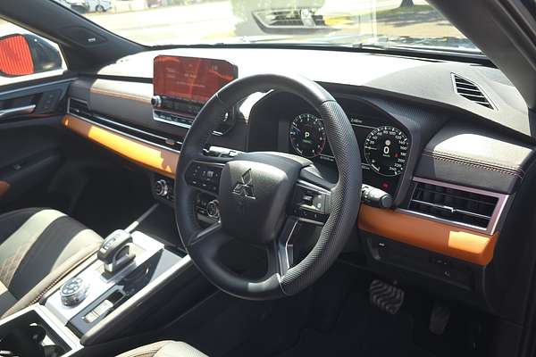 2023 Mitsubishi Outlander Exceed Tourer ZM