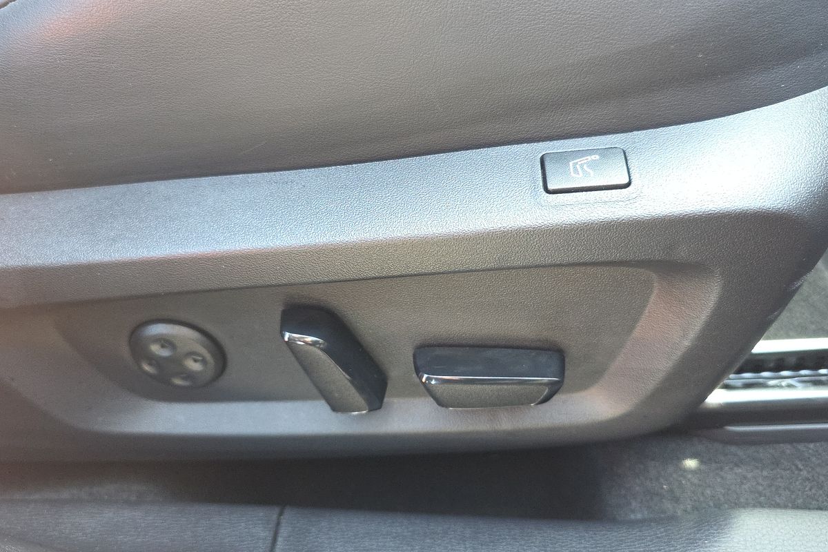 2023 Mitsubishi Outlander Exceed Tourer ZM