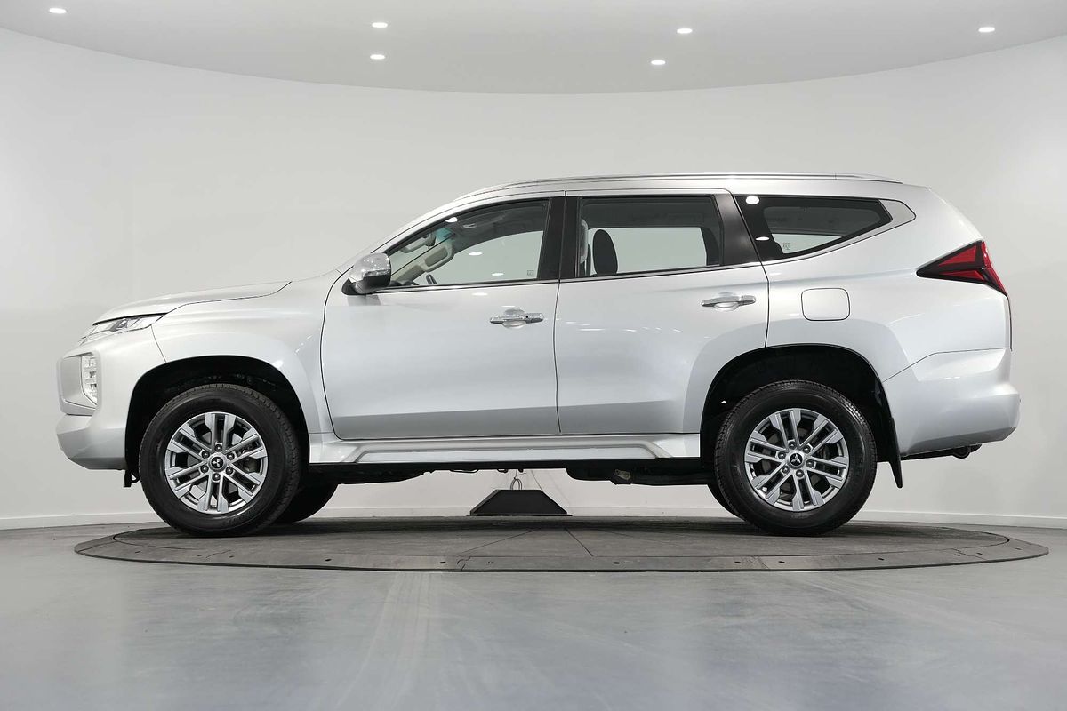 2022 Mitsubishi Pajero Sport GLX QF