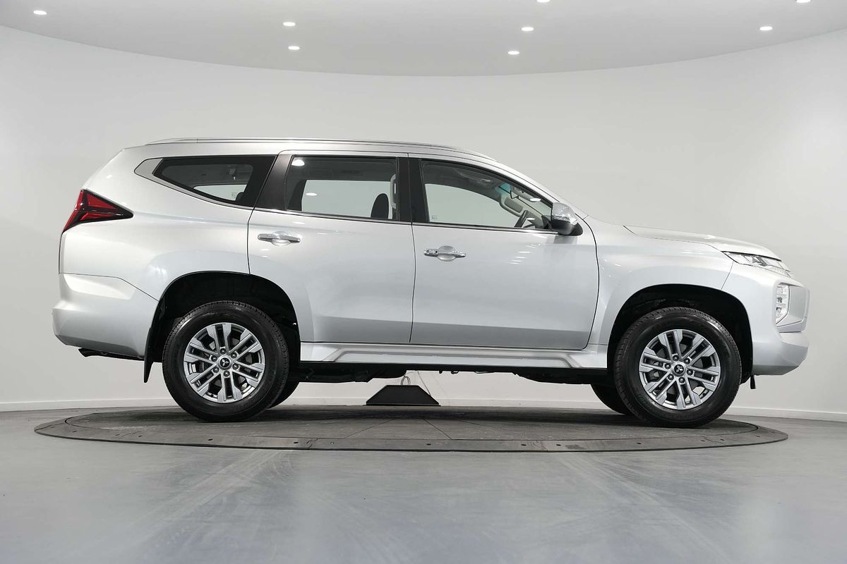 2022 Mitsubishi Pajero Sport GLX QF