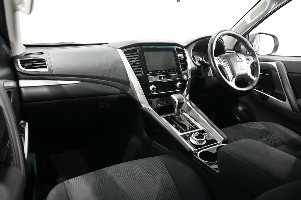 2022 Mitsubishi Pajero Sport GLX QF