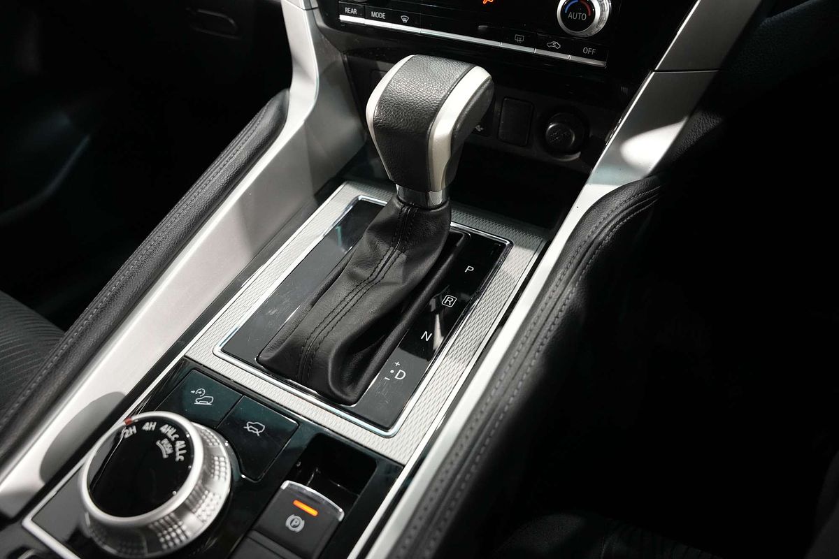 2022 Mitsubishi Pajero Sport GLX QF