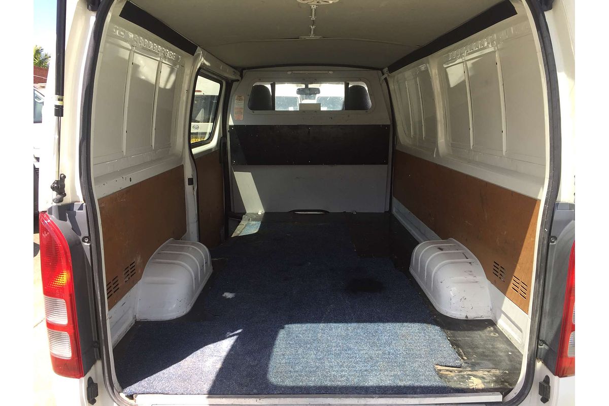 2015 Toyota Hiace LWB TRH201R MY15