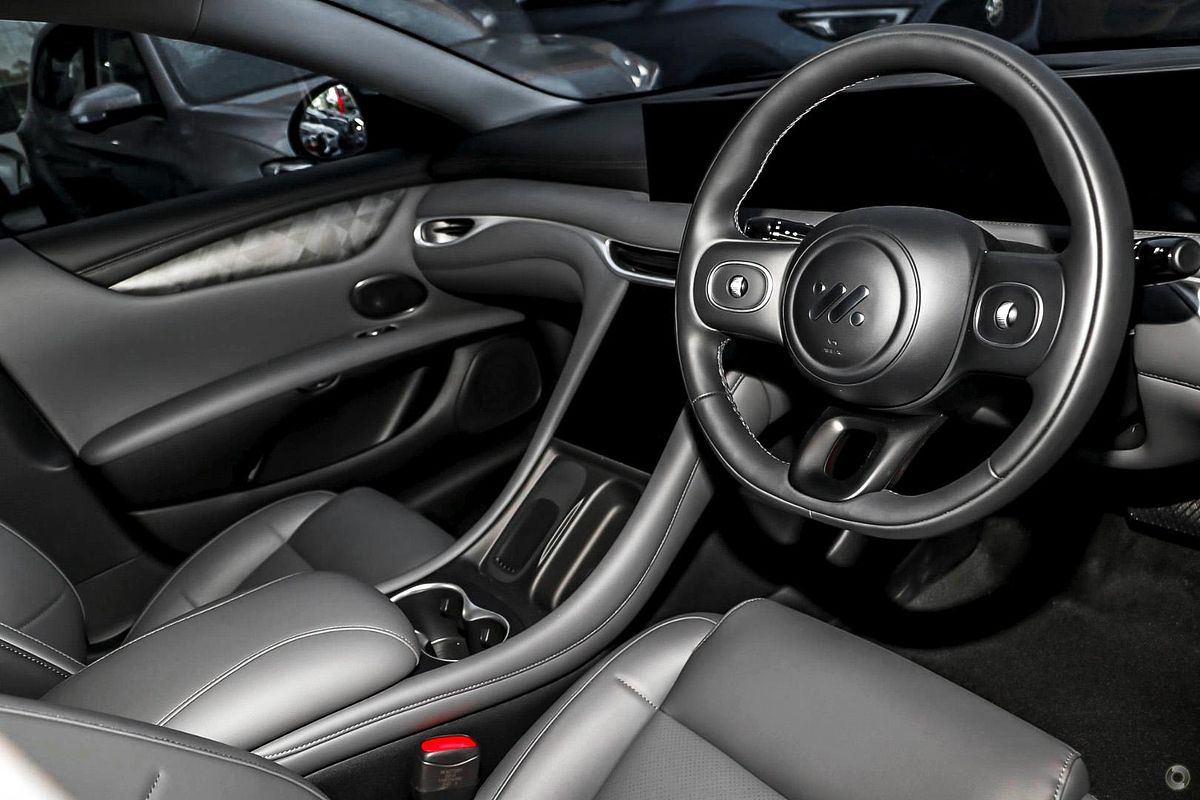 2025 MG IM5 Performance P12L