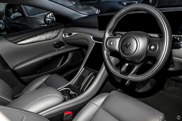 2025 MG IM5 Performance P12L