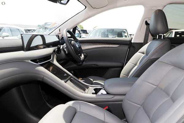 2025 MG IM6 Premium S12L