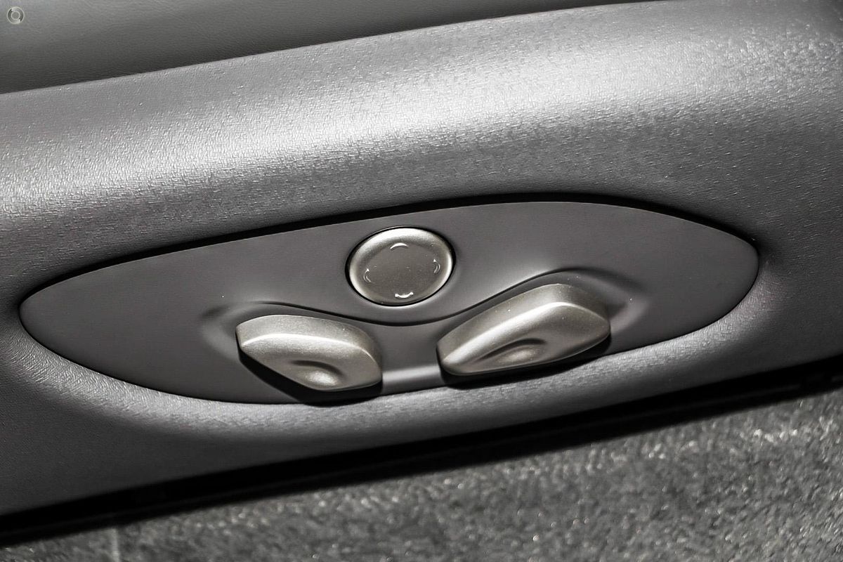 2025 MG IM6 Performance S12L