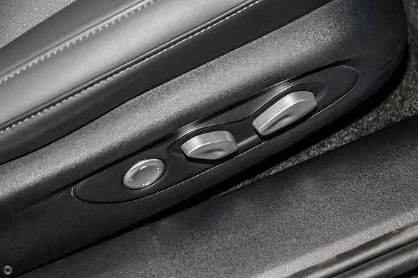 2025 MG IM5 Performance P12L