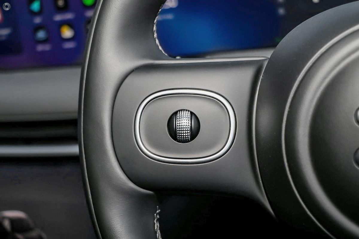 2025 MG IM5 Performance P12L