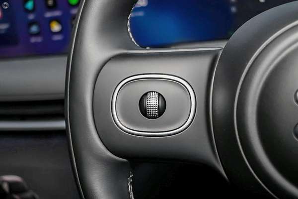 2025 MG IM5 Performance P12L