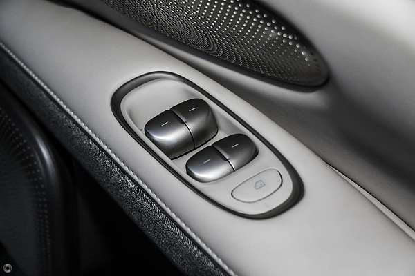 2025 MG IM6 Performance S12L