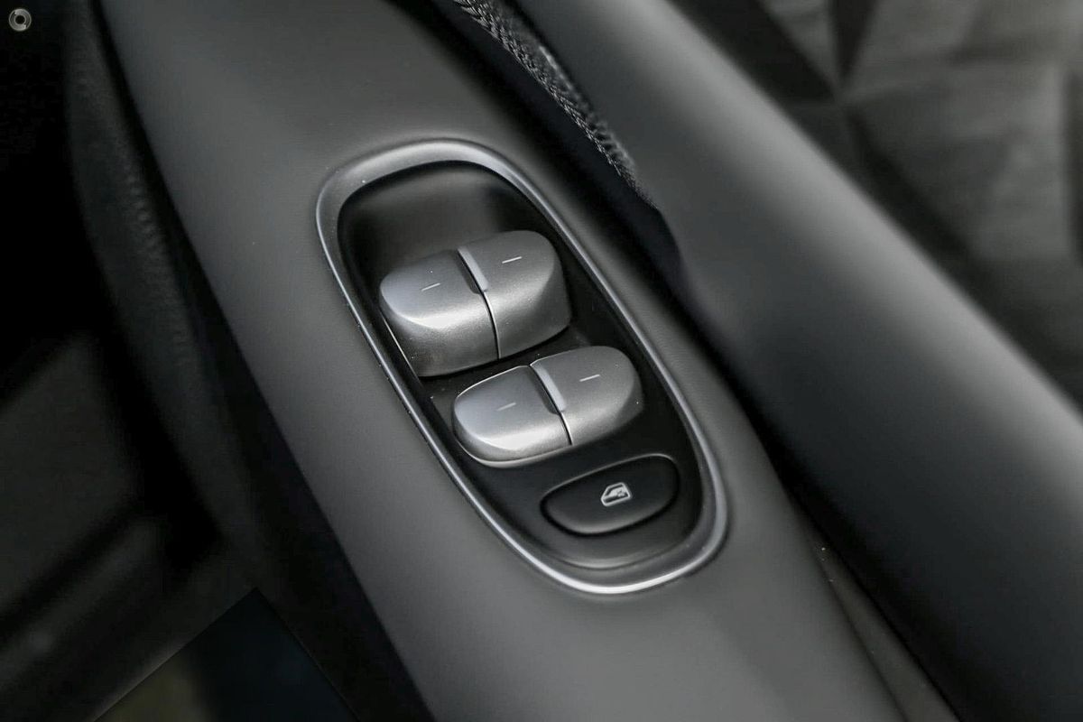 2025 MG IM5 Performance P12L