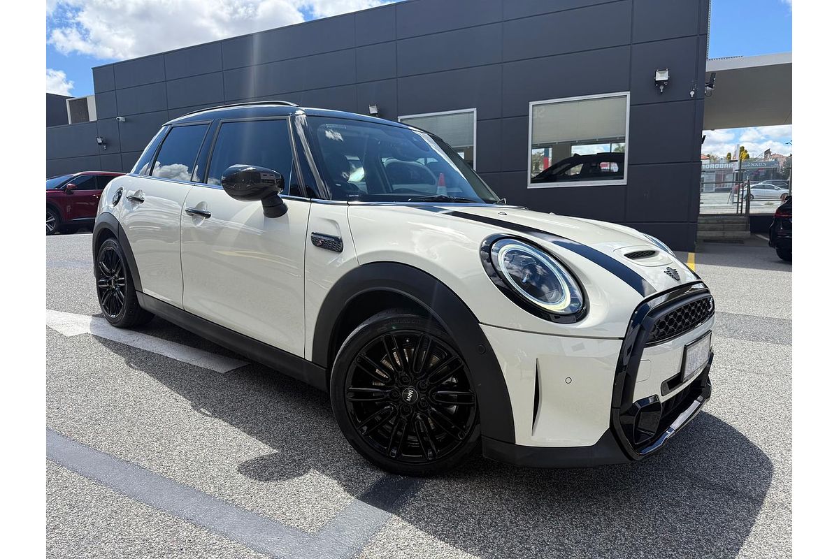 2022 MINI Hatch Cooper S Classic F55 LCI-2