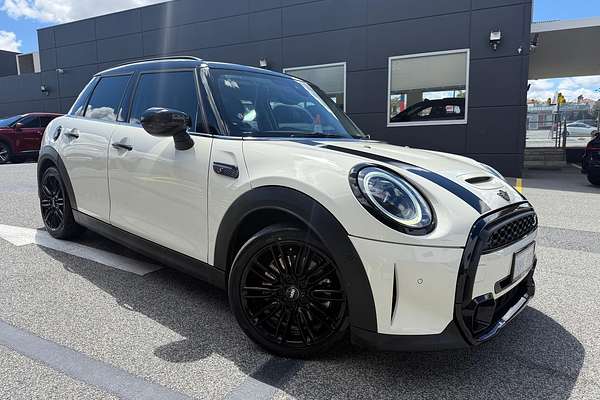 2022 MINI Hatch Cooper S Classic F55 LCI-2