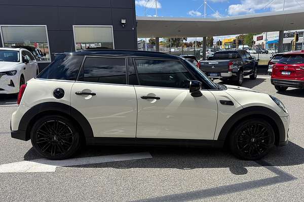 2022 MINI Hatch Cooper S Classic F55 LCI-2