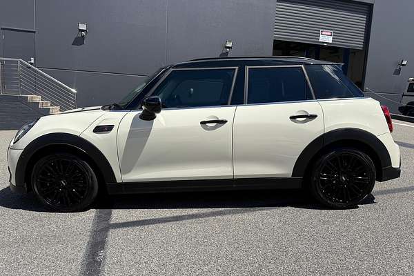 2022 MINI Hatch Cooper S Classic F55 LCI-2