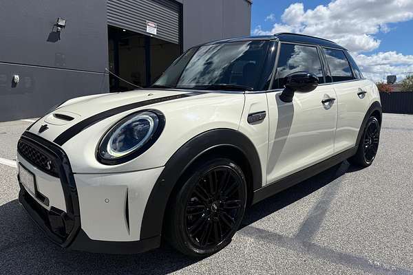 2022 MINI Hatch Cooper S Classic F55 LCI-2