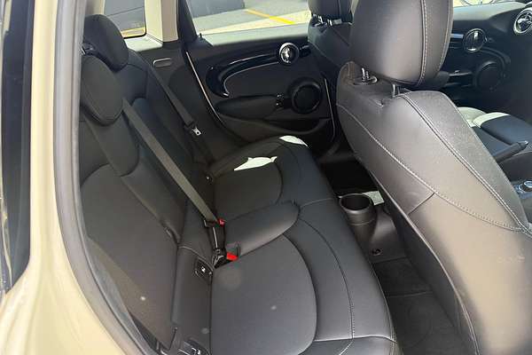 2022 MINI Hatch Cooper S Classic F55 LCI-2