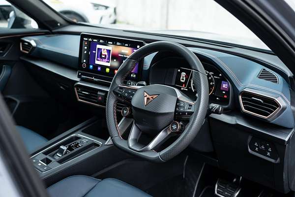 2024 CUPRA Formentor VZx KM