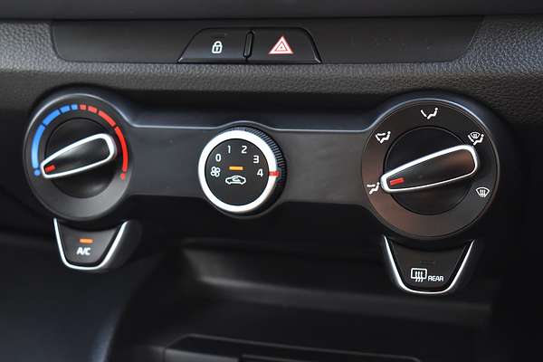 2024 Kia Stonic S YB