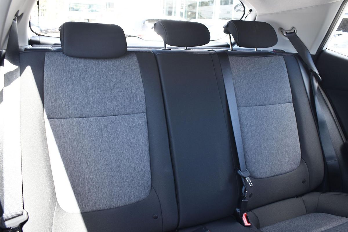 2024 Kia Stonic S YB