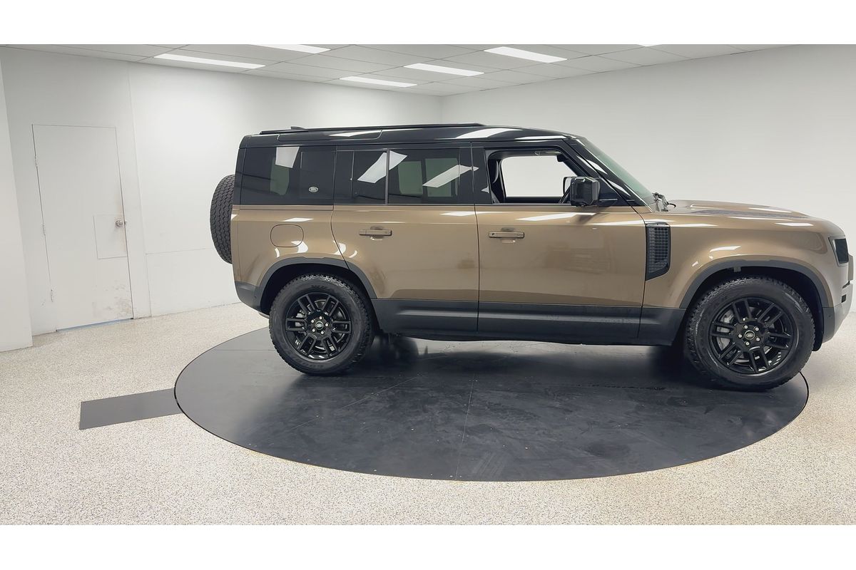 2021 Land Rover Defender 110 D300 SE L663