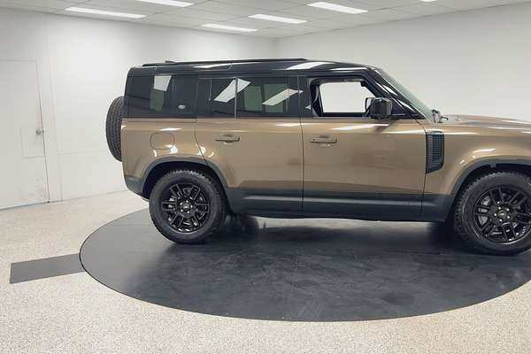 2021 Land Rover Defender 110 D300 SE L663