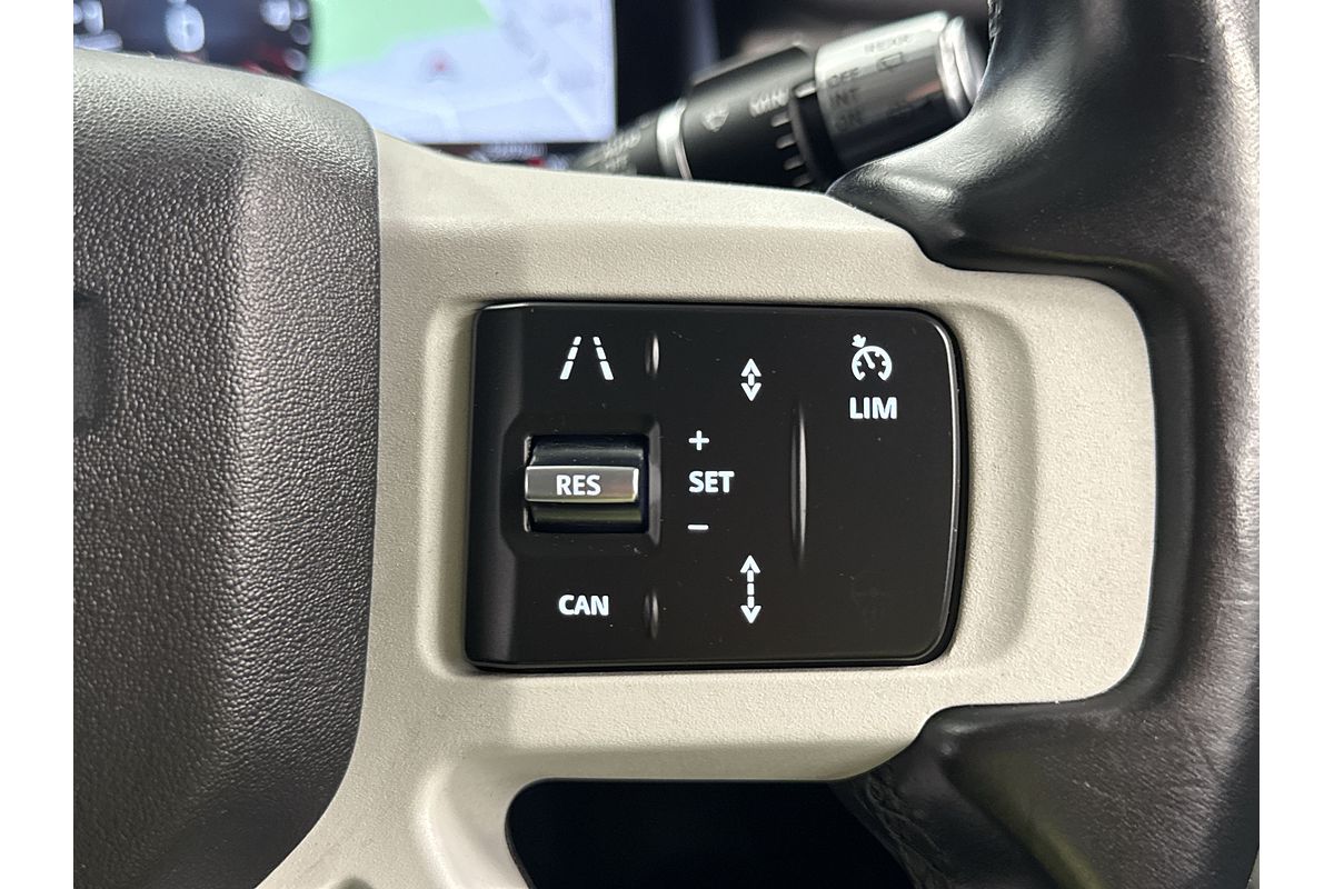 2021 Land Rover Defender 110 D300 SE L663