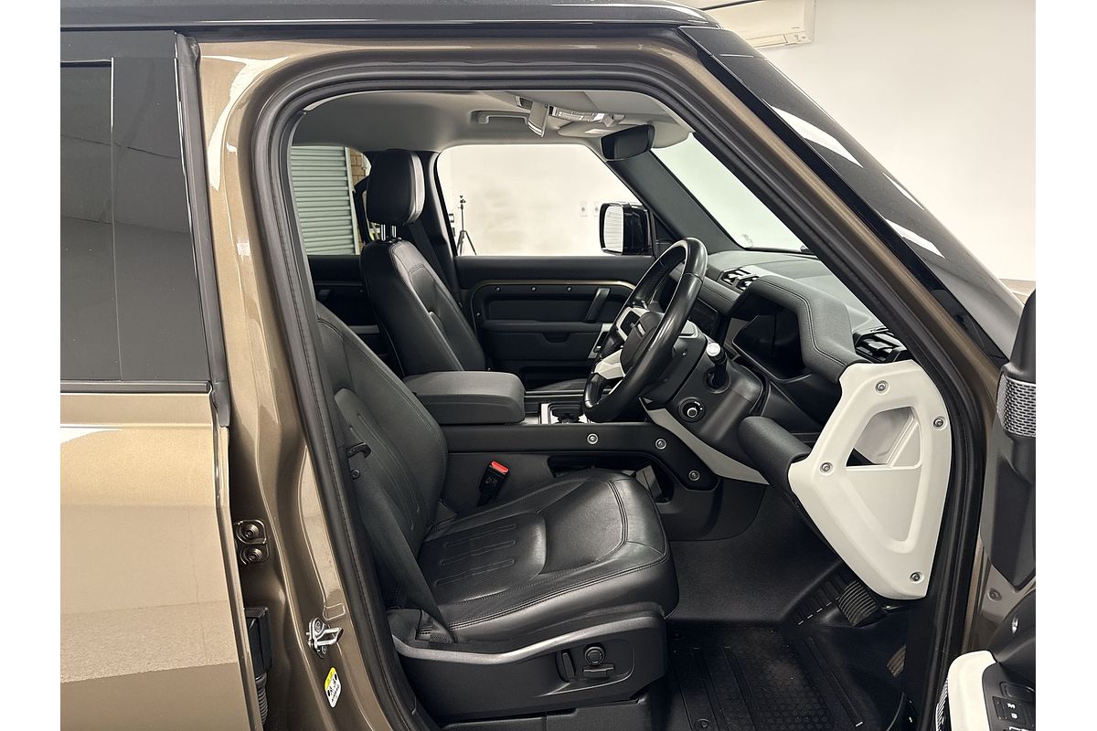 2021 Land Rover Defender 110 D300 SE L663