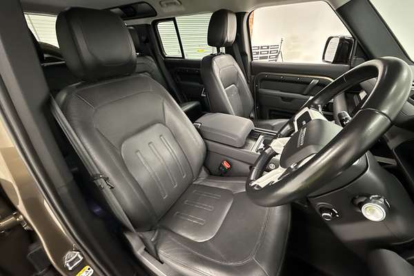 2021 Land Rover Defender 110 D300 SE L663