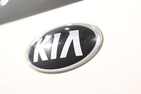 2017 Kia Sorento Si UM