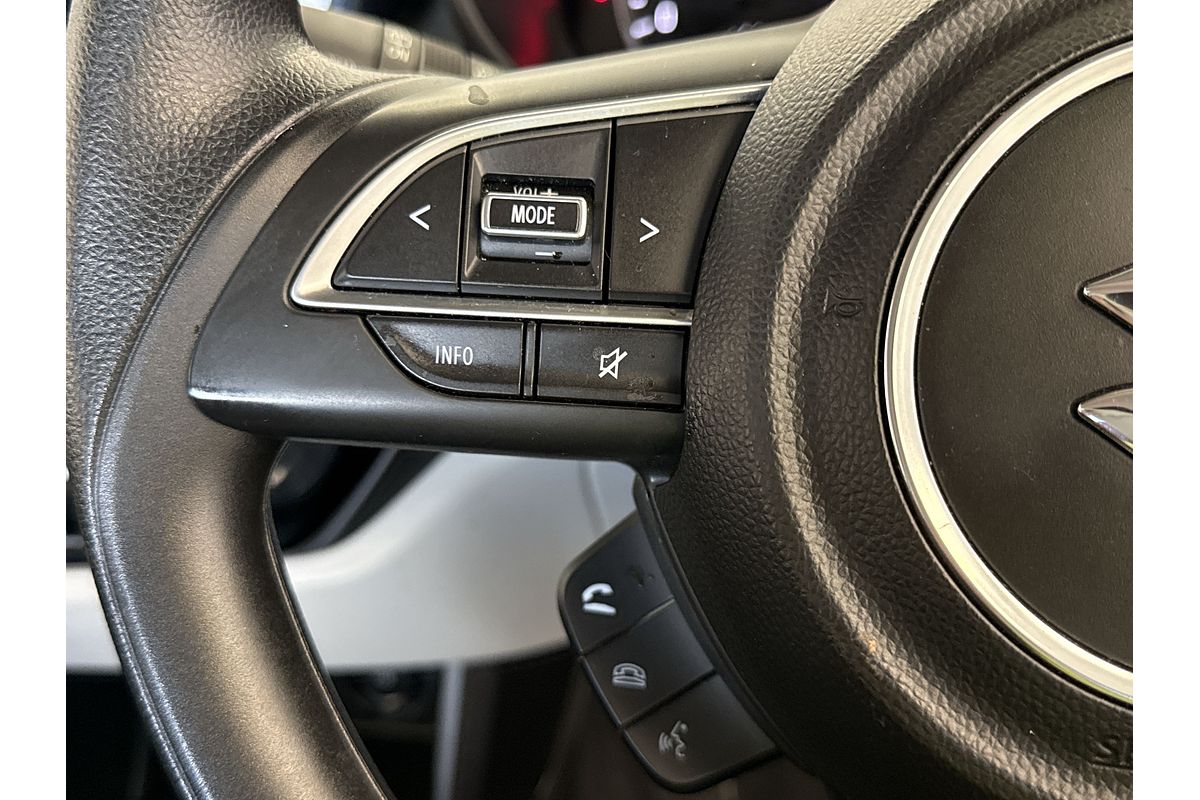 2024 Suzuki Swift Hybrid UZ