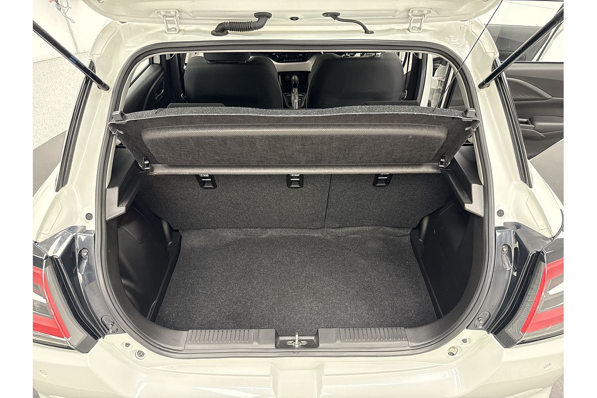 2024 Suzuki Swift Hybrid UZ