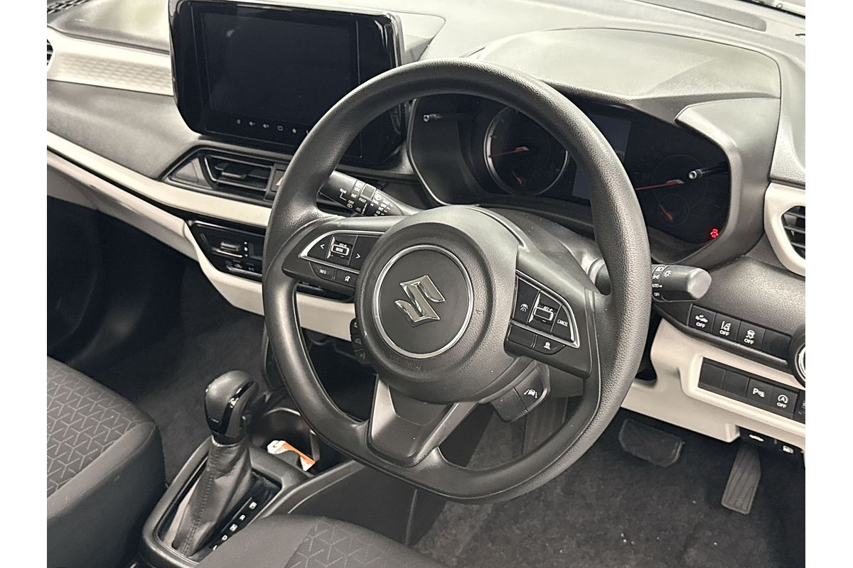 2024 Suzuki Swift Hybrid UZ