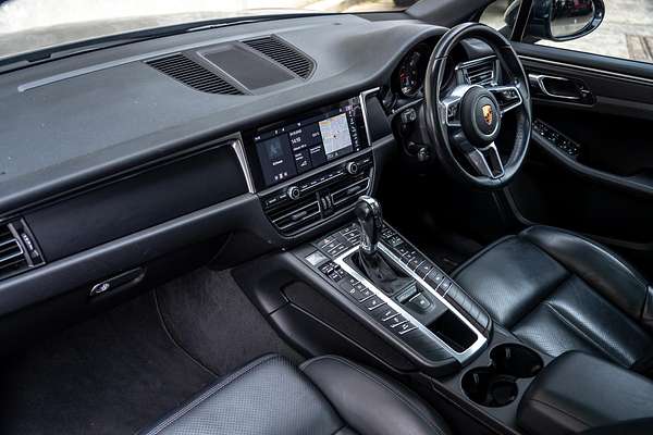 2020 Porsche Macan 95B