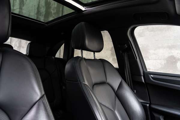 2020 Porsche Macan 95B