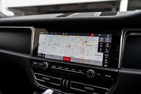 2020 Porsche Macan 95B