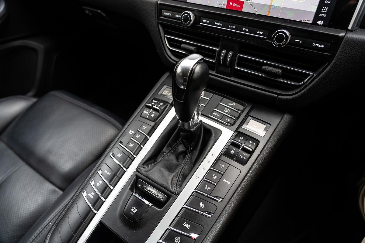 2020 Porsche Macan 95B